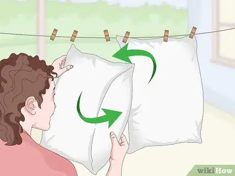 Imagen titulada Dry a Pillow Step 10