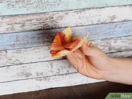 Imagen titulada Eat Pizza Step 14