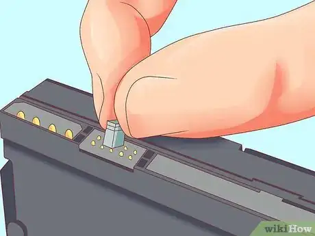 Imagen titulada Recover Data from the Hard Drive of a Dead Laptop Step 5