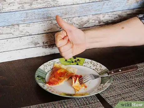 Imagen titulada Eat Pizza Step 15