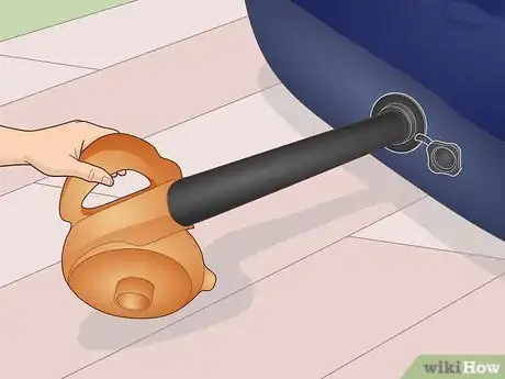 Imagen titulada Fill an Air Mattress Without a Pump Step 3