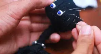 usar un muñeco vudú