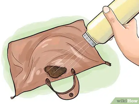 Imagen titulada Clean a Nylon Purse Step 10