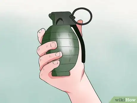 Imagen titulada Throw a Hand Grenade Step 2