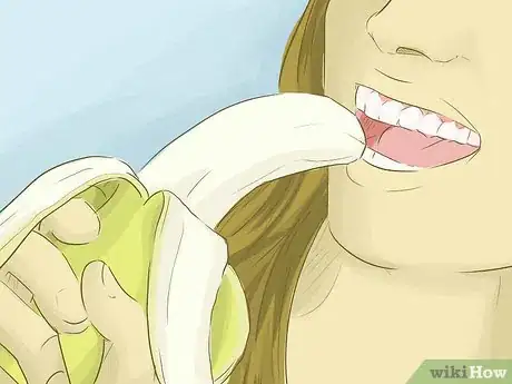 Imagen titulada Get Rid of a Thigh Cramp Step 7