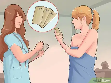 Imagen titulada Feel Comfortable Undressing at the Doctor's Office Step 8