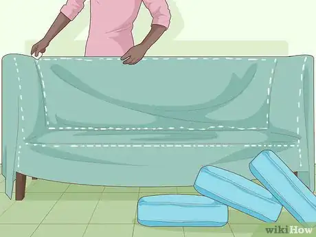 Imagen titulada Cover a Sofa Step 13