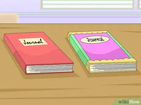 Imagen titulada Start and Decorate a Diary Step 1