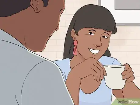 Imagen titulada Flirt Using Body Language (Girls) Step 2