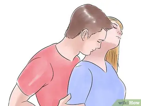 Imagen titulada Kiss and Cuddle With Your Boyfriend Step 12