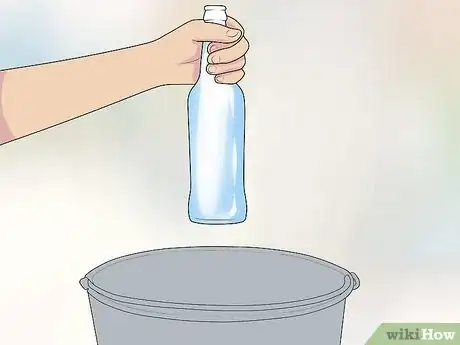 Imagen titulada Blow the Bottom out of a Bottle Step 6