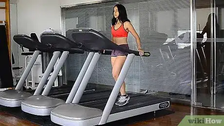 Imagen titulada Use a Treadmill Step 1