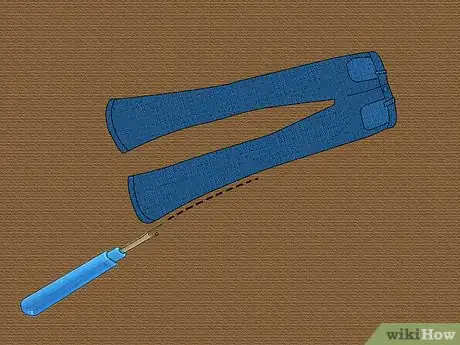 Imagen titulada Cut Jeans to Make a Wider Leg Step 3