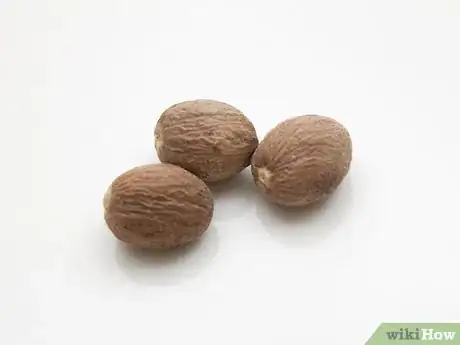 Imagen titulada Grate Nutmeg Step 10