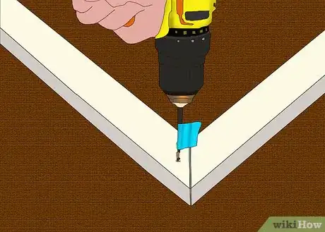 Imagen titulada Make a Pilot Hole Step 4