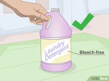 Imagen titulada Clean a Black Hat Step 3