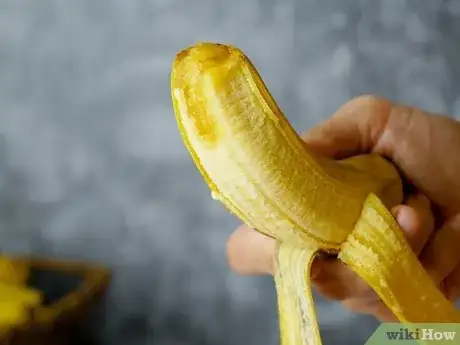 Imagen titulada Make Banana Chips Step 2