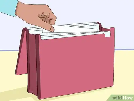 Imagen titulada Organize Your Room and School Work (for Teens) Step 13