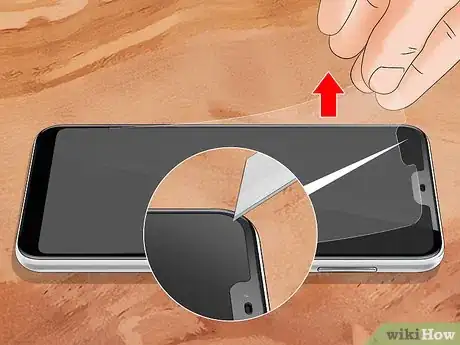 Imagen titulada Get Air Bubbles Out of a Glass Screen Protector Step 1