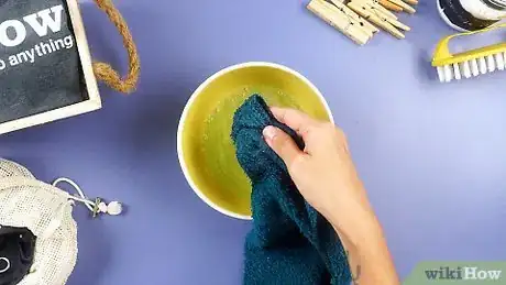 Imagen titulada Get a Ketchup Stain Out Step 12