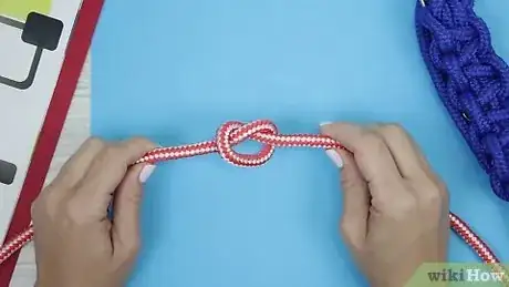 Imagen titulada Start a Lanyard Step 10