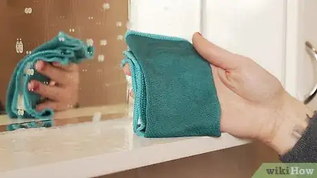 Imagen titulada Clean Mirrors Without Streaks Step 10