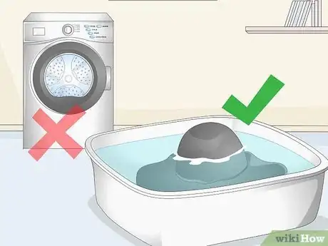 Imagen titulada Clean a Black Hat Step 7