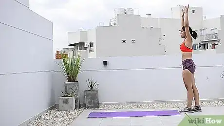 Imagen titulada Hold a Handstand Step 1