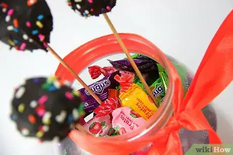 Imagen titulada Make a Cake Pop Holder Step 18