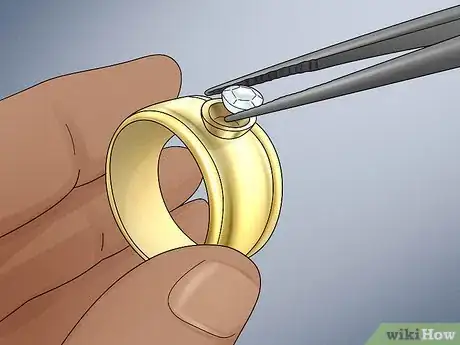 Imagen titulada Become a Jeweler Step 3