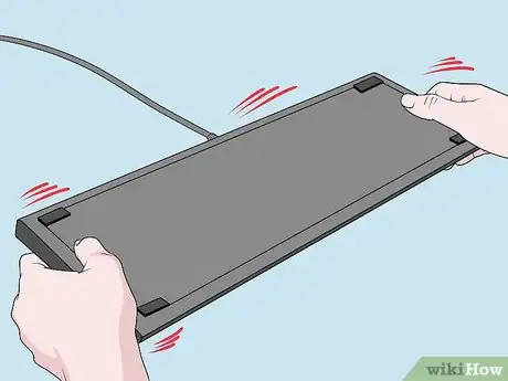 Imagen titulada Clean a Keyboard Step 2