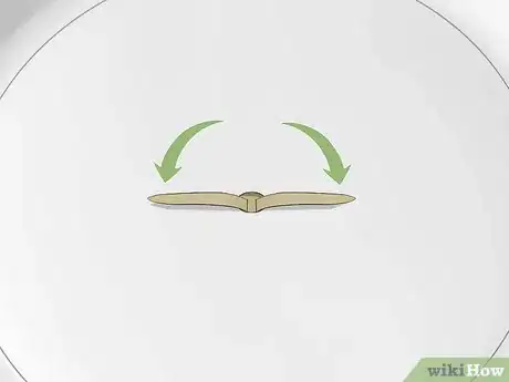 Imagen titulada Make a Paper Clock Step 10