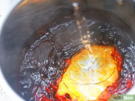 Imagen titulada Get Caramel off Pots and Pans Step 10