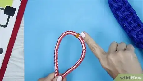 Imagen titulada Start a Lanyard Step 15