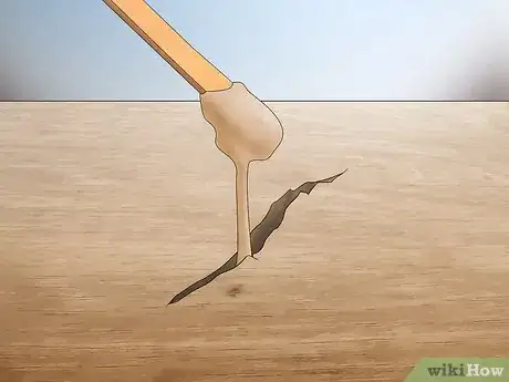 Imagen titulada Fill Cracks in Wood Step 17