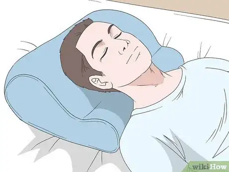 Imagen titulada Treat a Sore Shoulder Step 6