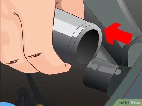 Imagen titulada Change a Car Radiator Step 7