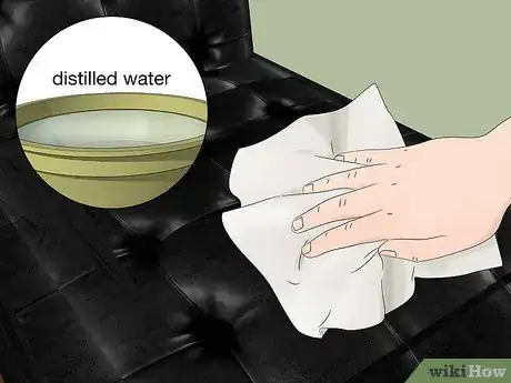 Imagen titulada Clean Patent Leather Step 13
