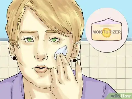 Imagen titulada Care for Your Skin over 40 Step 3