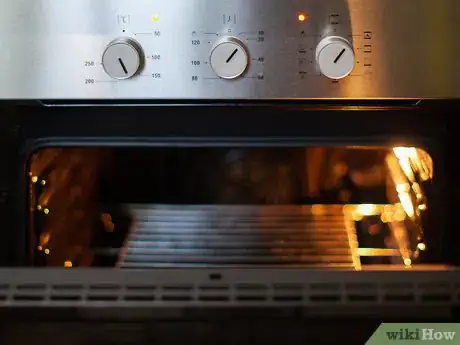 Imagen titulada Make a Quick and Easy Cake Step 11