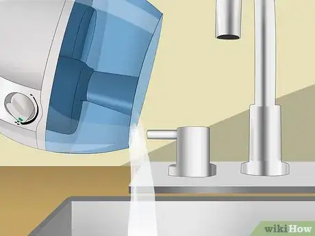 Imagen titulada Clean a Humidifier Filter Step 2