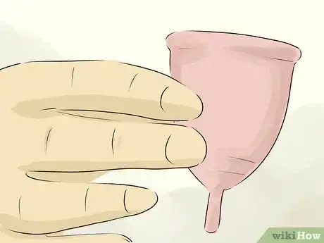 Imagen titulada Use a Menstrual Cup Step 18