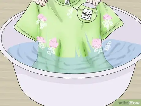Imagen titulada Get Dried Ink Out of Clothes Step 11