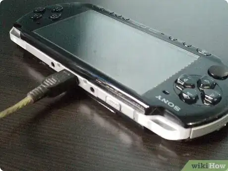 Imagen titulada Put Game Saves on Your PSP Step 1