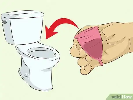 Imagen titulada Use a Menstrual Cup Step 12