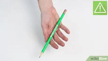 Imagen titulada Sharpen Your Pencil at School Without a Sharpener Step 15