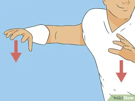 Imagen titulada Catch a Football Step 12