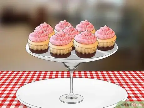 Imagen titulada Make a Cupcake Stand Step 7