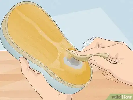 Imagen titulada Repair a Shoe Sole Step 15