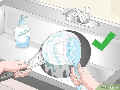 Imagen titulada Clean Circulon Pans Step 13